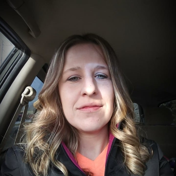 Meet your Posher, Amy - Picture 1 of 1